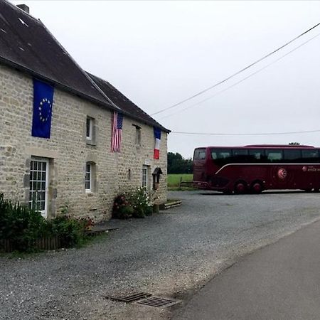 Chevrerie De La Huberdiere Liesville-sur-Douve ภายนอก รูปภาพ
