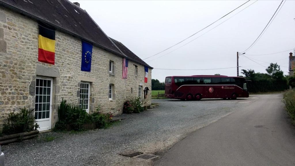 Chevrerie De La Huberdiere Liesville-sur-Douve ภายนอก รูปภาพ